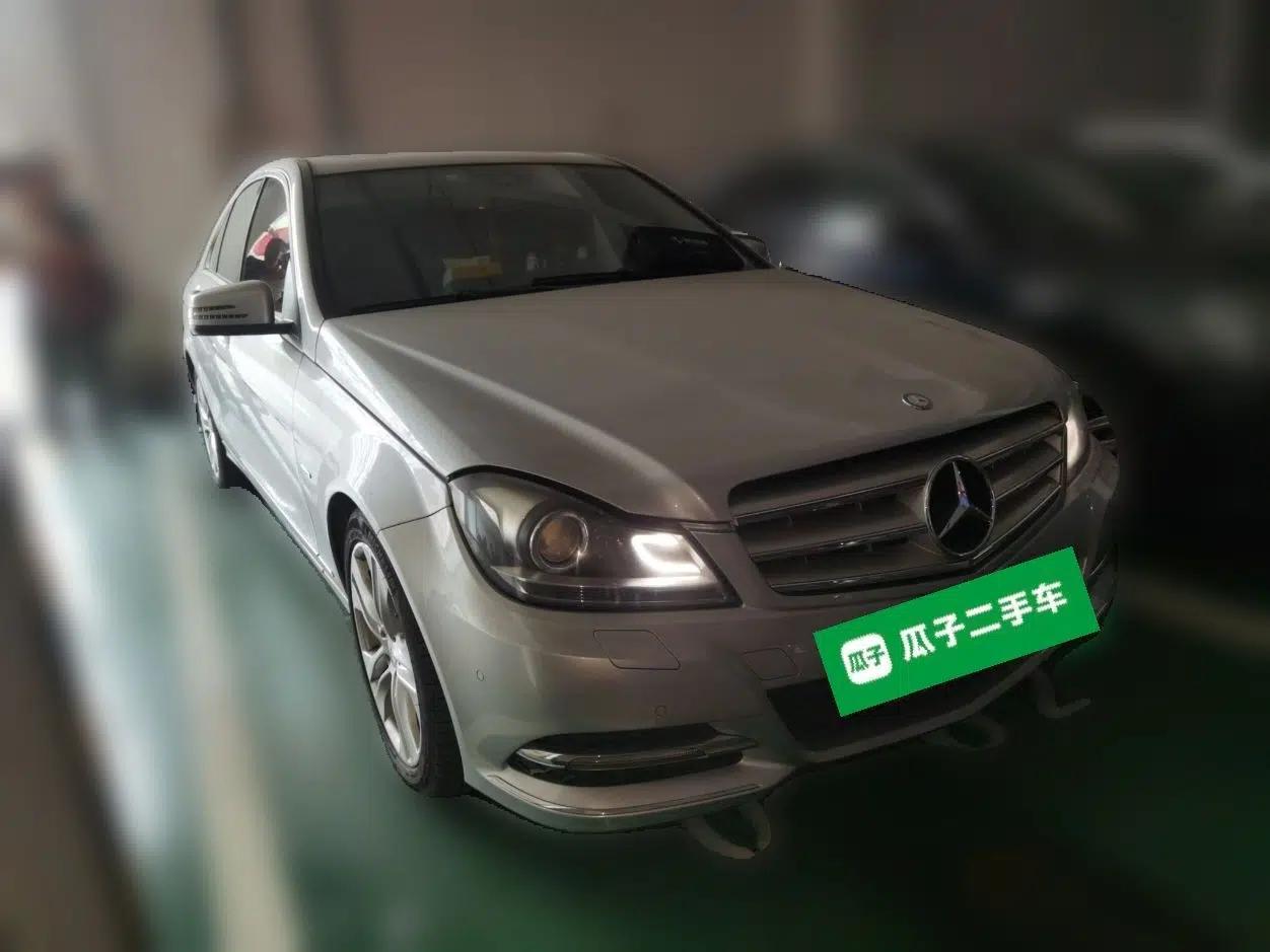 Mercedes-Benz C-Class 2011 C 200 CGI Fashion Model — миниатюра 3