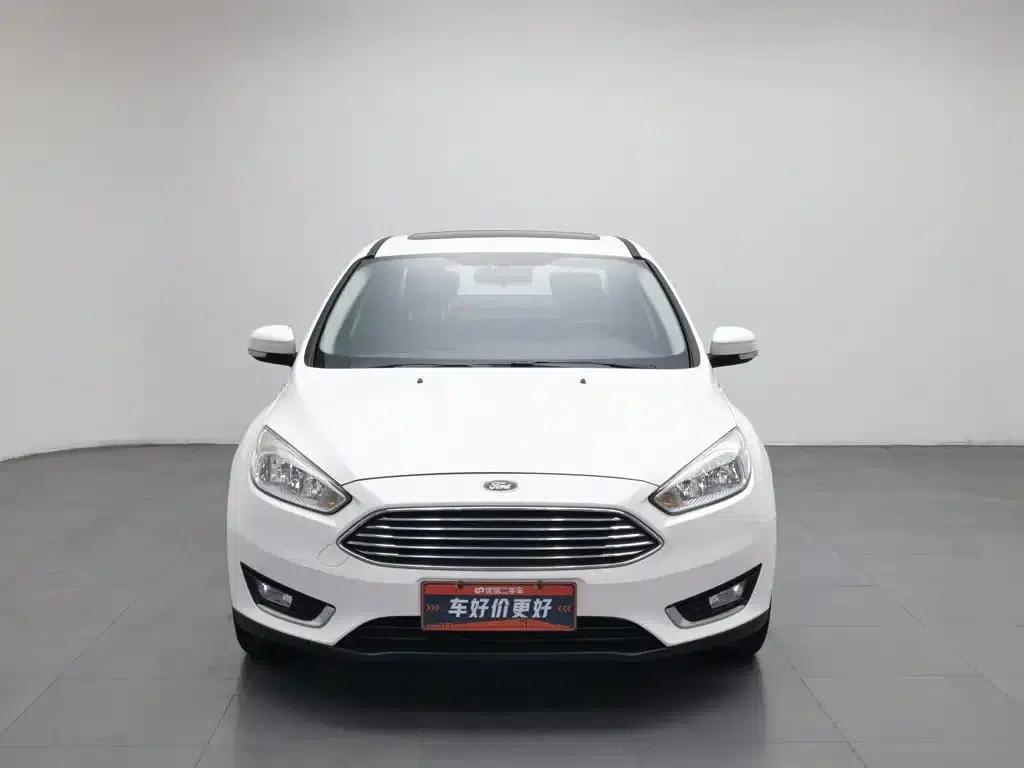 2017 Ford Focus Sedan EcoBoost 180 Automatic Elite — миниатюра 3
