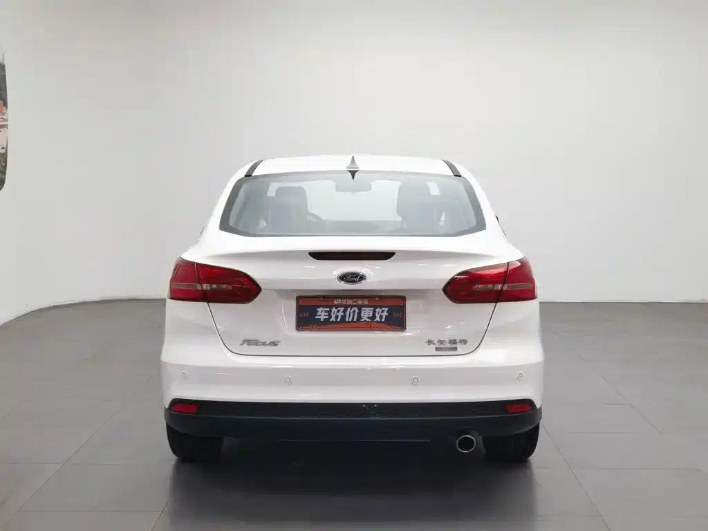 2017 Ford Focus Sedan EcoBoost 180 Automatic Elite — миниатюра 4