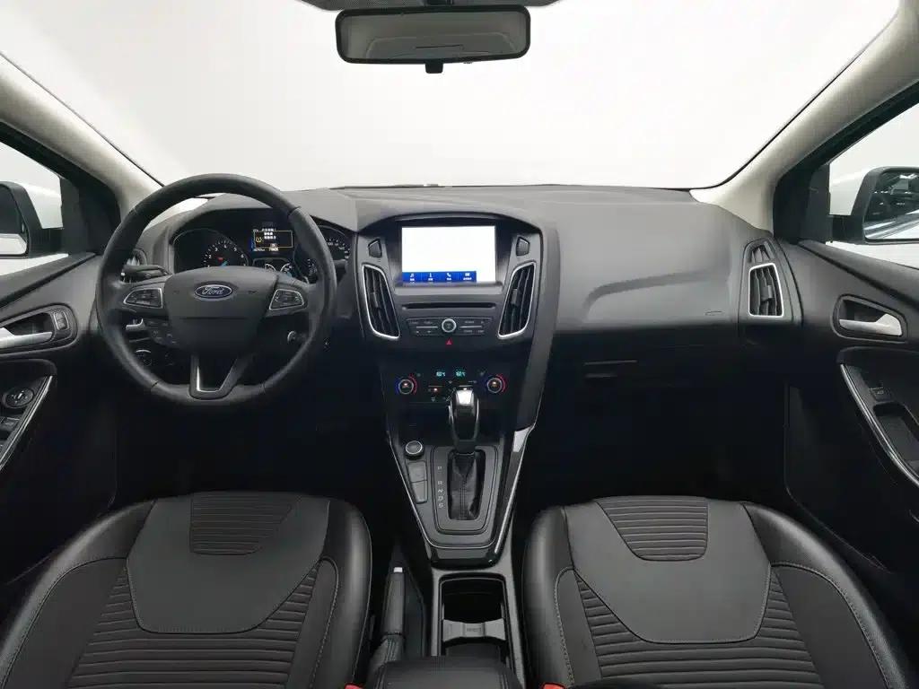 2017 Ford Focus Sedan EcoBoost 180 Automatic Elite — миниатюра 5