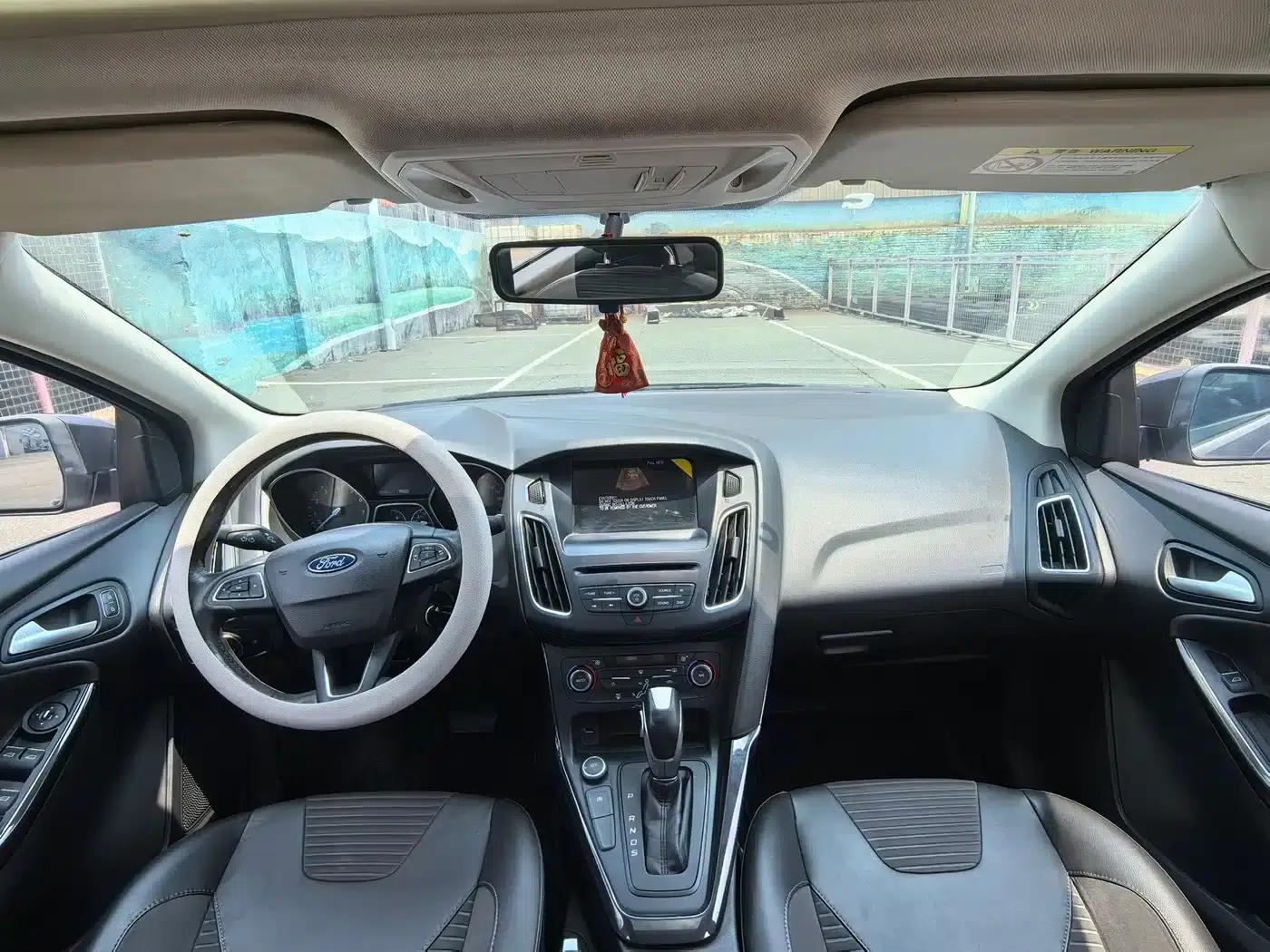 2017 Ford Focus Sedan EcoBoost 180 Automatic Elite — миниатюра 5