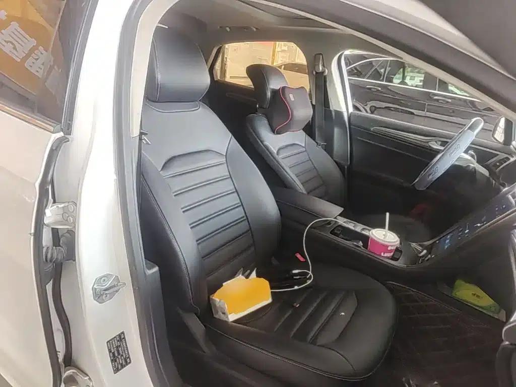 2020 Ford Mondeo EcoBoost 200 Fashion Edition — миниатюра 25