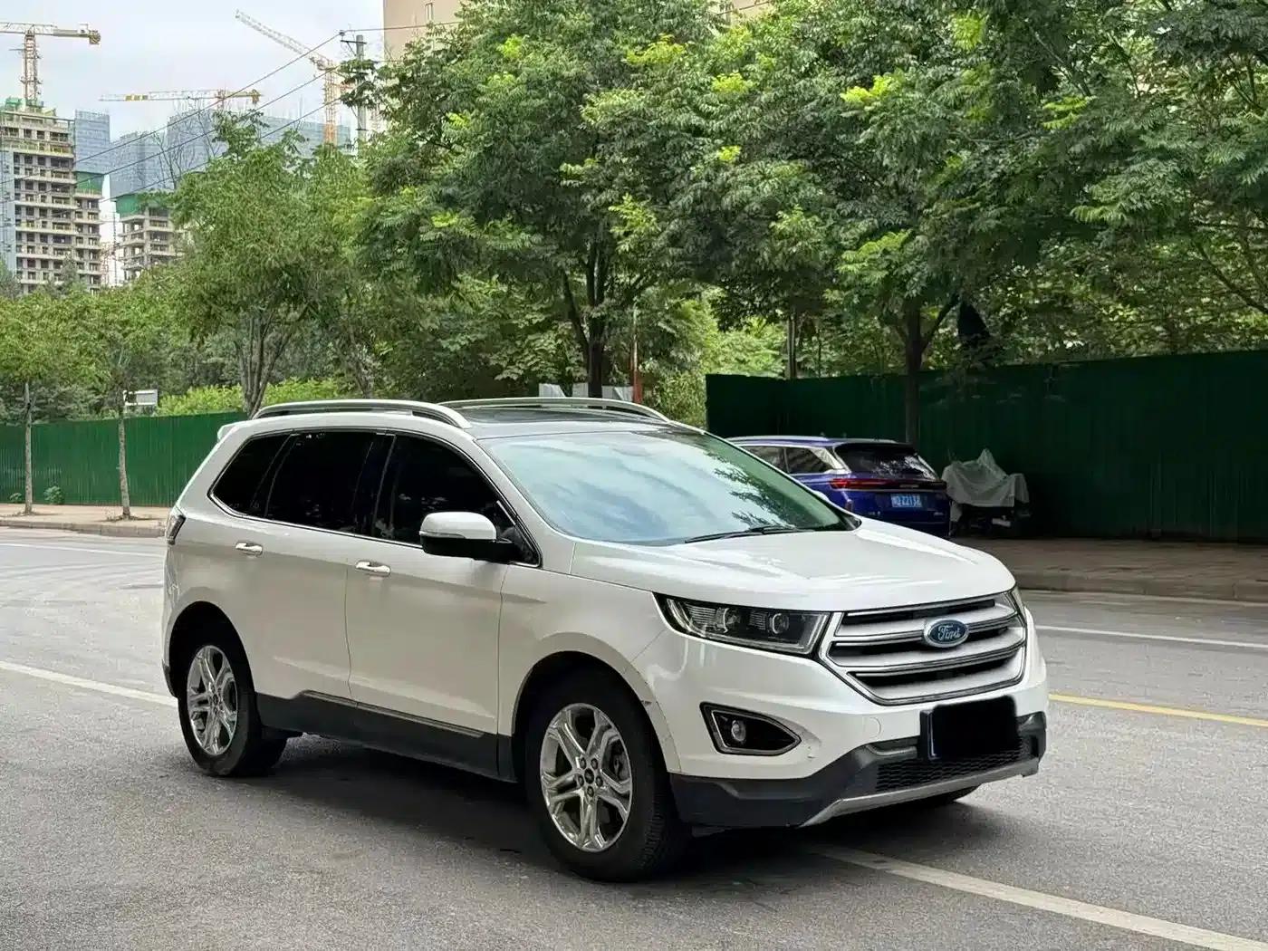 Edge 2018 EcoBoost 245 AWD Luxury 7-seater — миниатюра 3