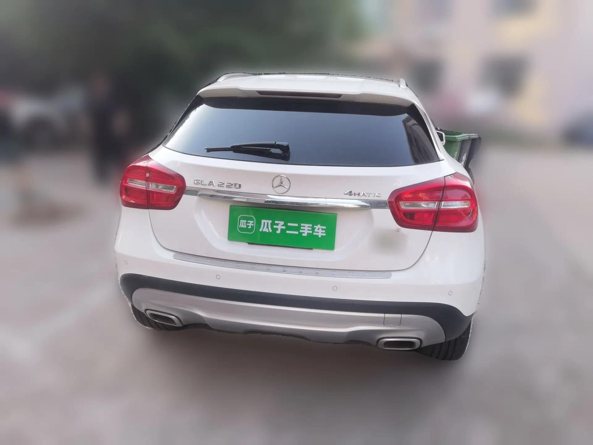 Mercedes-Benz GLA 2015 GLA 220 4MATIC Fashion Model — миниатюра 3