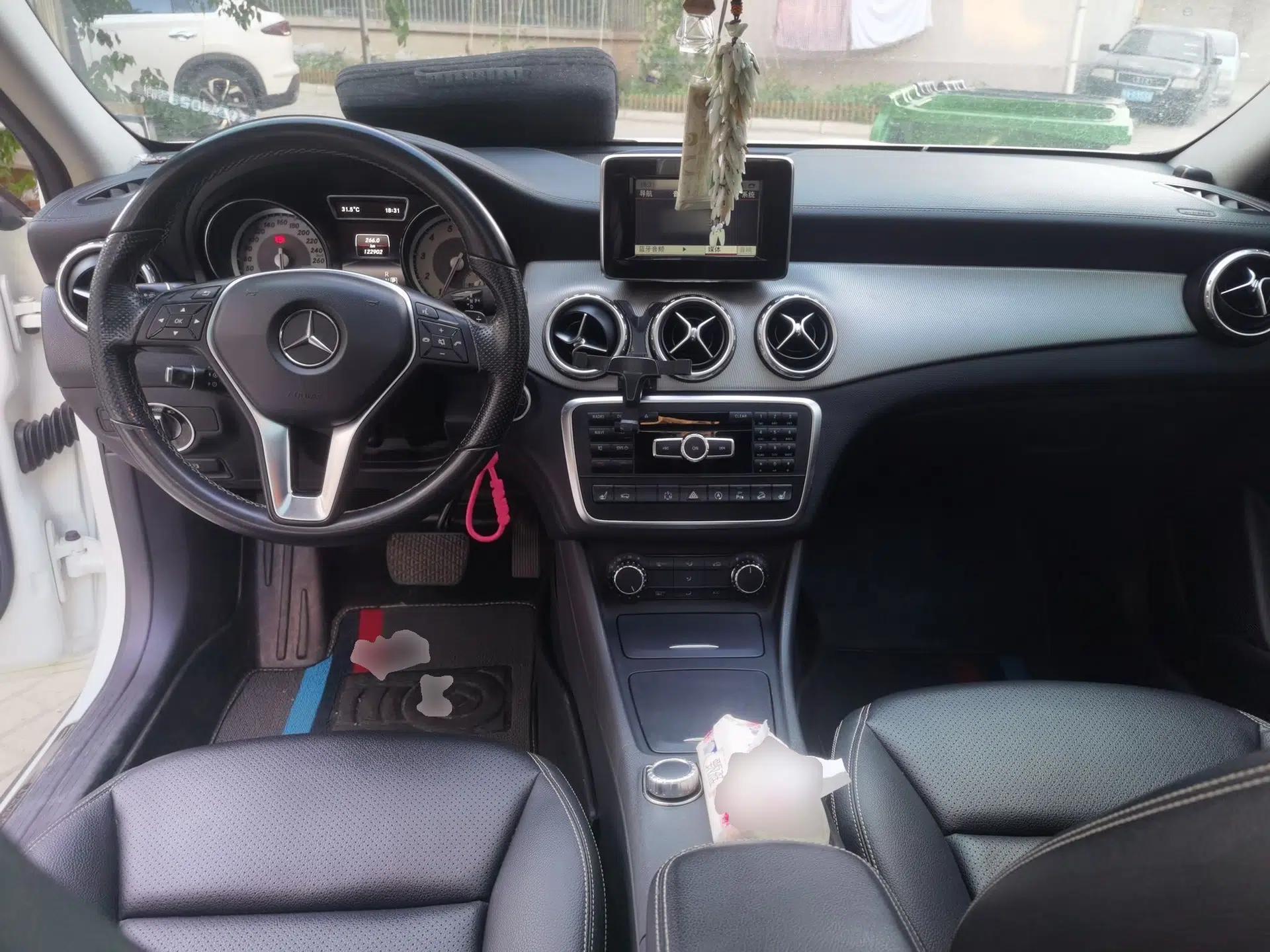Mercedes-Benz GLA 2015 GLA 220 4MATIC Fashion Model — миниатюра 6