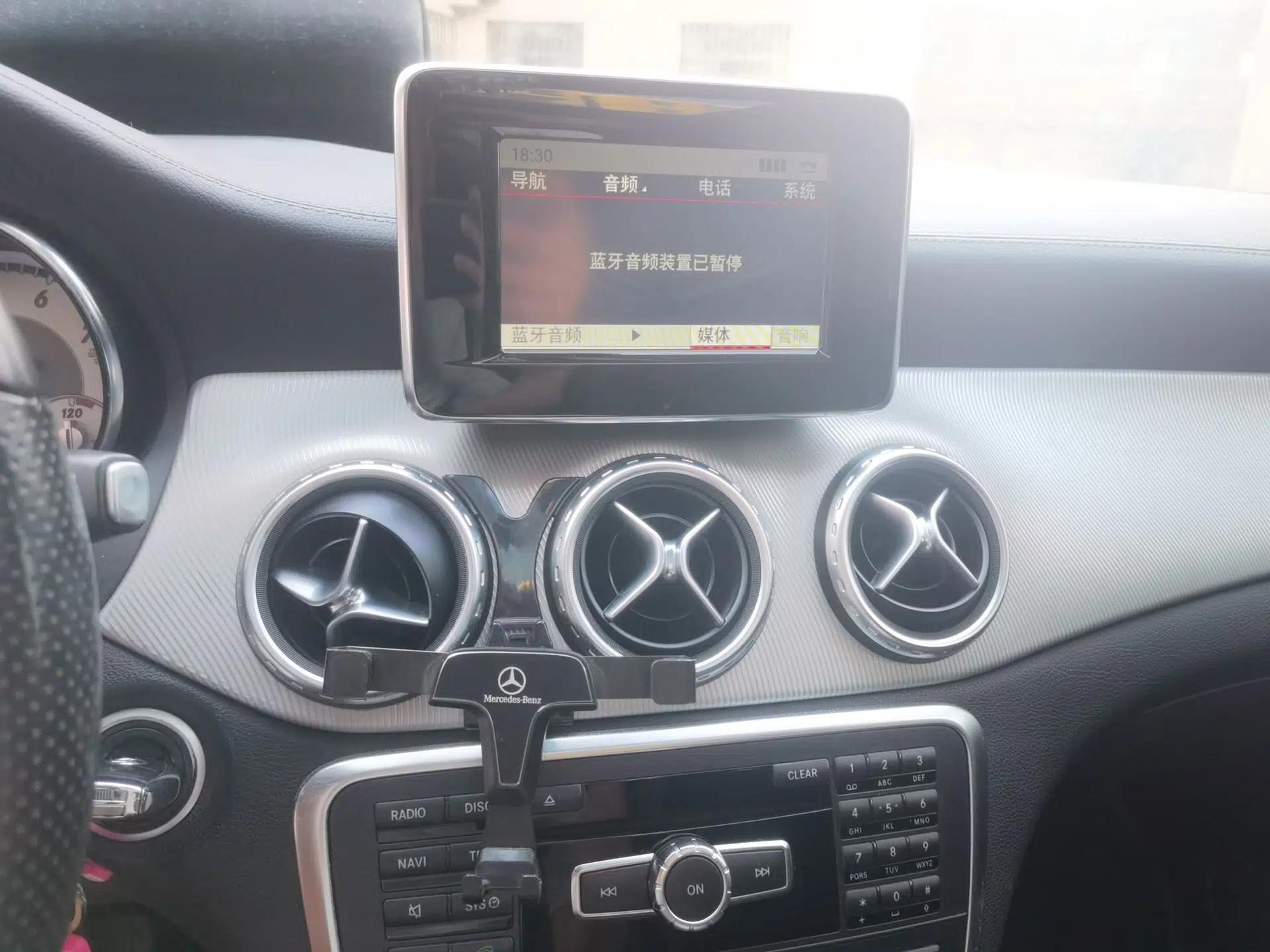 Mercedes-Benz GLA 2015 GLA 220 4MATIC Fashion Model — миниатюра 10
