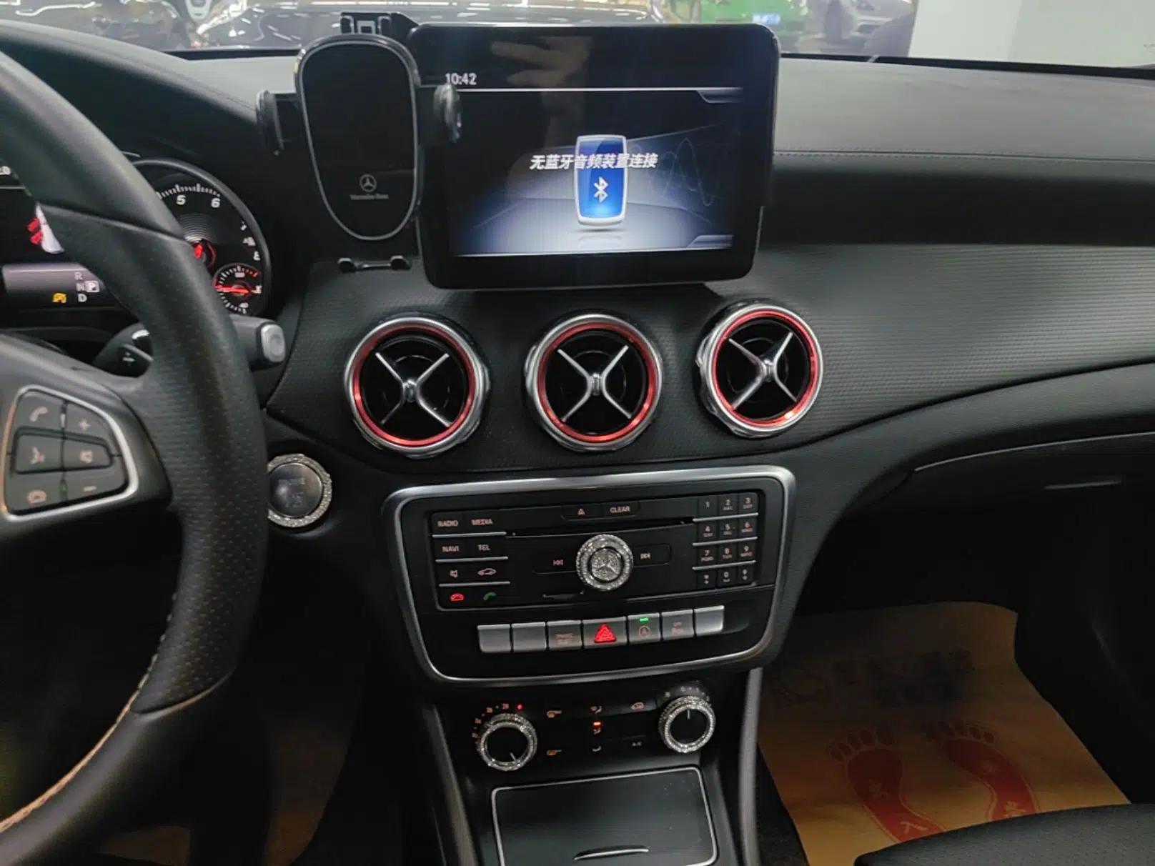 Mercedes-Benz GLA 2017 GLA 200 Fashion Model — миниатюра 15