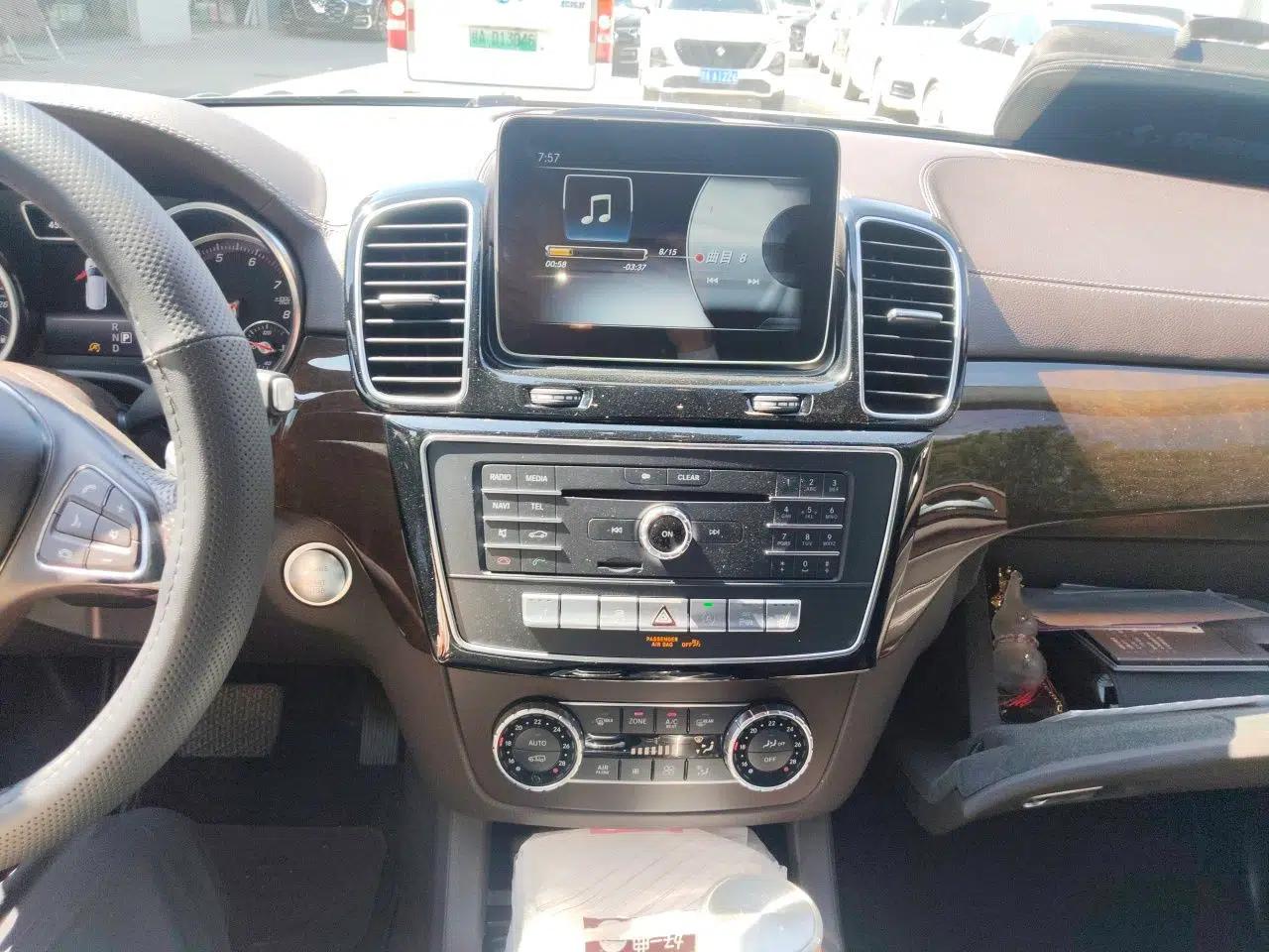 Mercedes-Benz GLS 2018 Refreshed GLS 400 4MATIC Dynamic Edition — миниатюра 13
