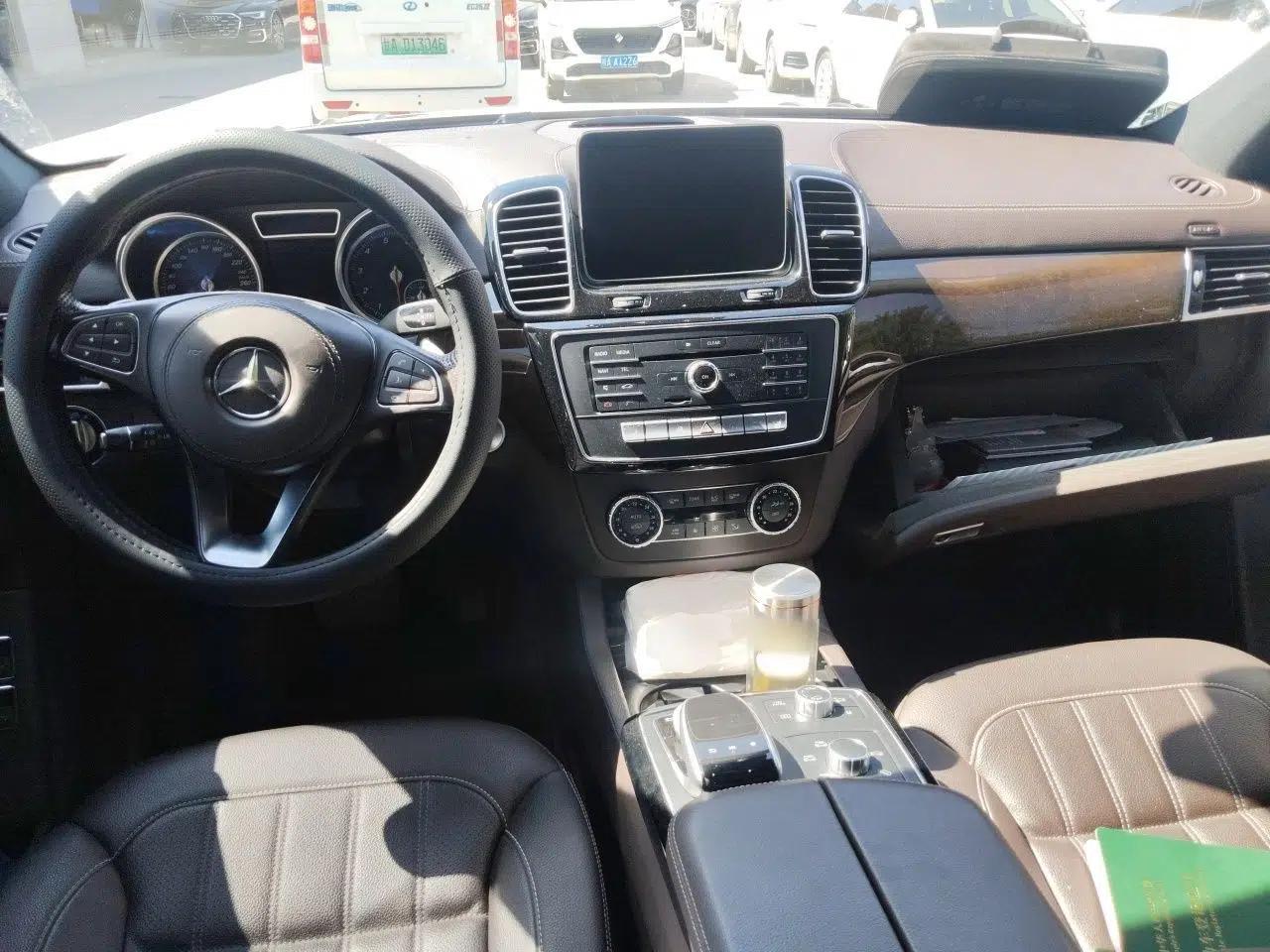 Mercedes-Benz GLS 2018 Refreshed GLS 400 4MATIC Dynamic Edition — миниатюра 9