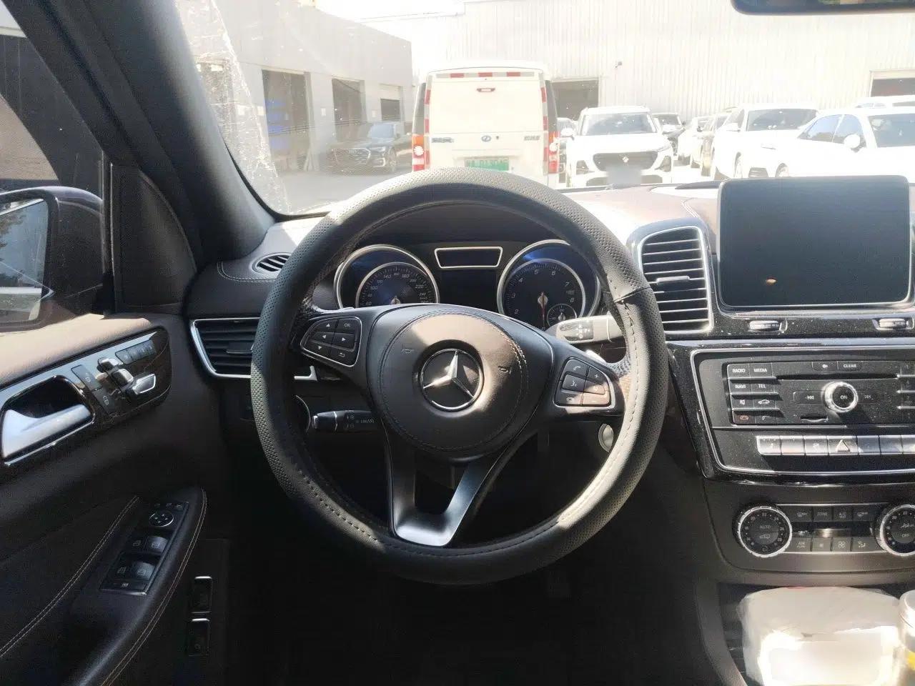 Mercedes-Benz GLS 2018 Refreshed GLS 400 4MATIC Dynamic Edition — миниатюра 10