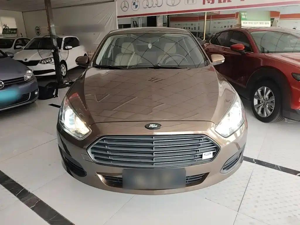 2017 Ford Focus Facelift 1.5L Automatic Comfort Model — миниатюра 3