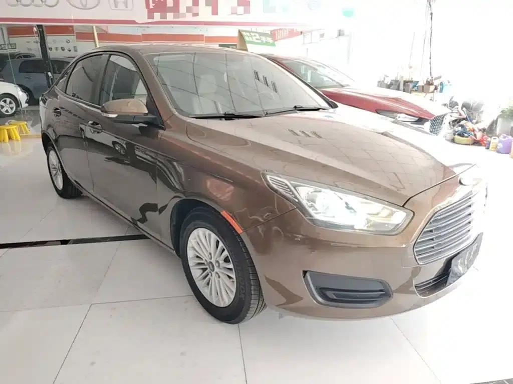 2017 Ford Focus Facelift 1.5L Automatic Comfort Model — миниатюра 4