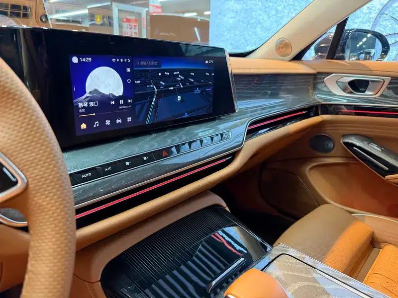 Hongqi H9 2024 3.0T Flagship 4WD Luxury Business Edition — миниатюра 12