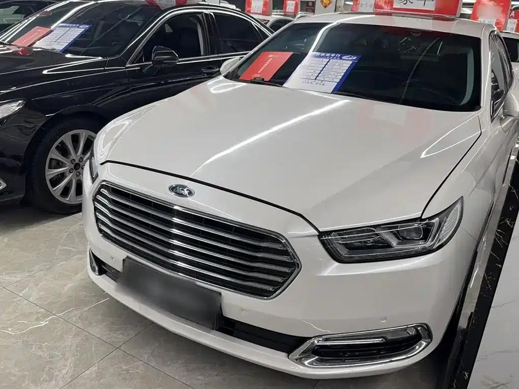 2015 Taurus EcoBoost 245 Luxury — миниатюра 3