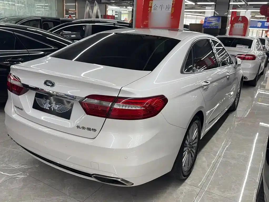 2015 Taurus EcoBoost 245 Luxury — миниатюра 7