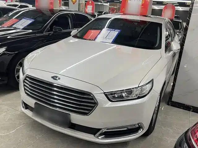 2015 Taurus EcoBoost 245 Fashion Edition