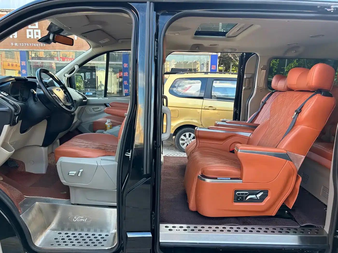 Tourneo 2020 2.0T Automatic Elite Edition (China VI Emission Standard) — миниатюра 7
