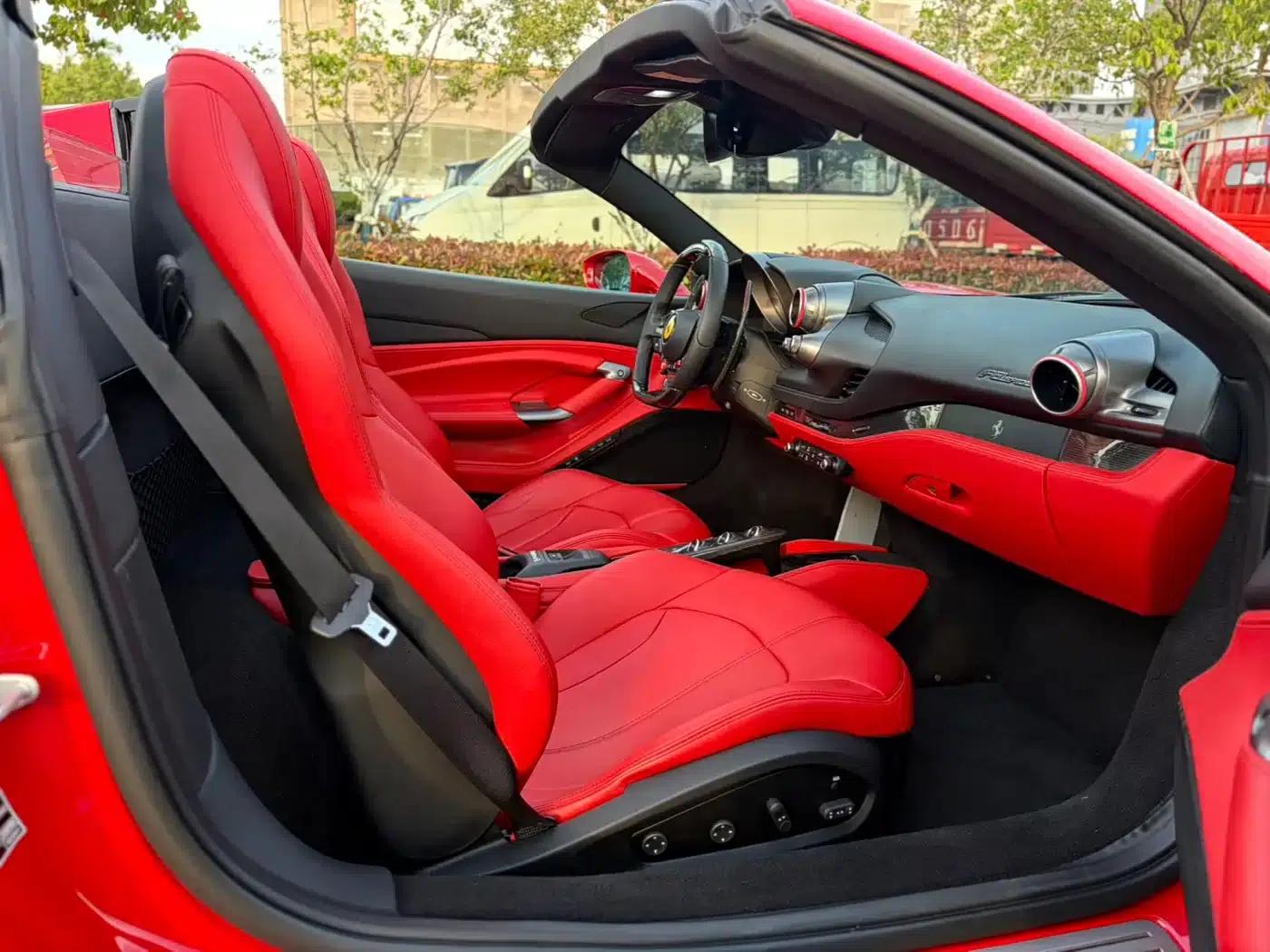 Ferrari F8 Spider 2020 3.9T V8 — миниатюра 14