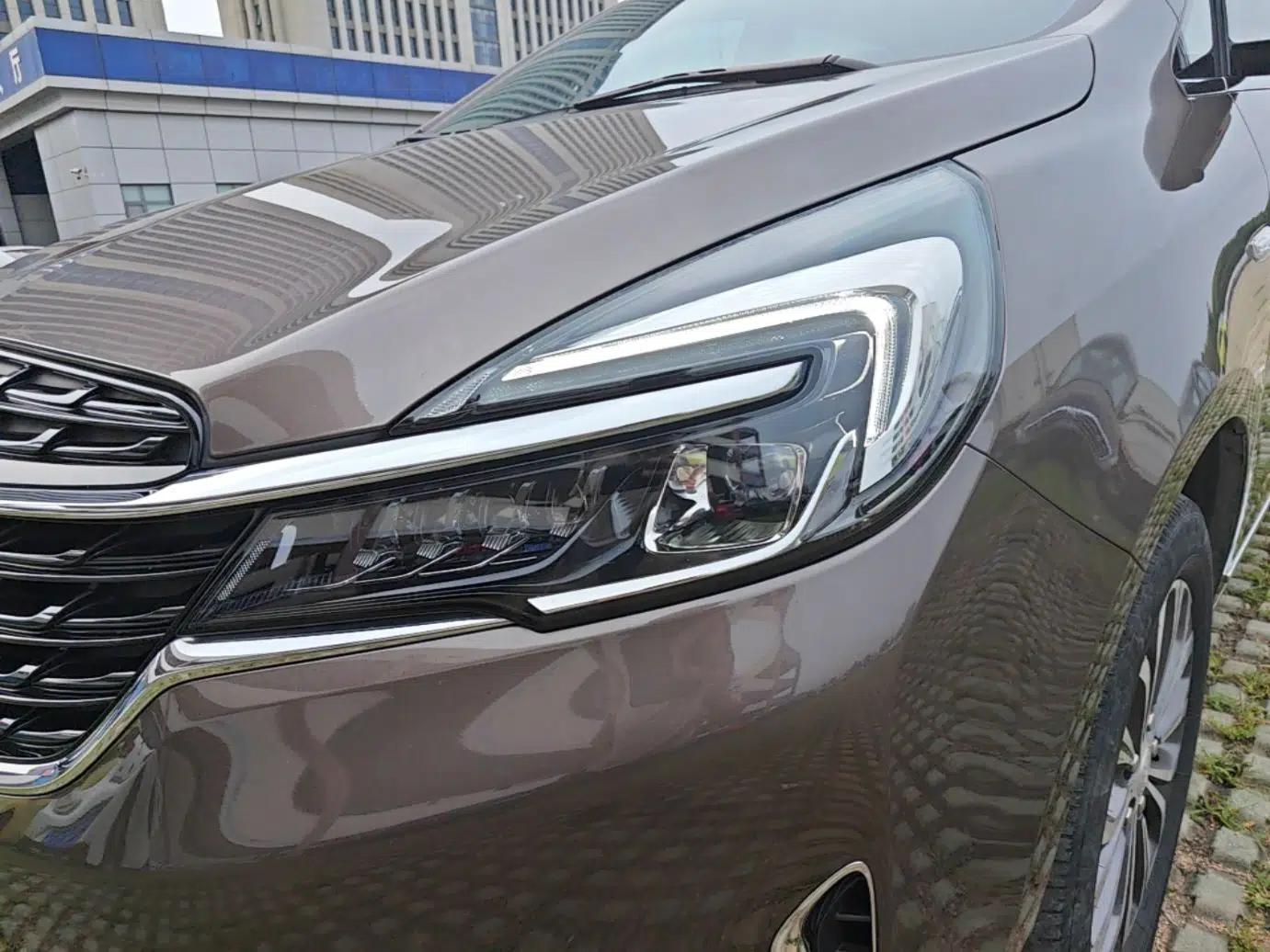 Buick GL8 2022 Land Business Class 652T Luxury Model — миниатюра 8
