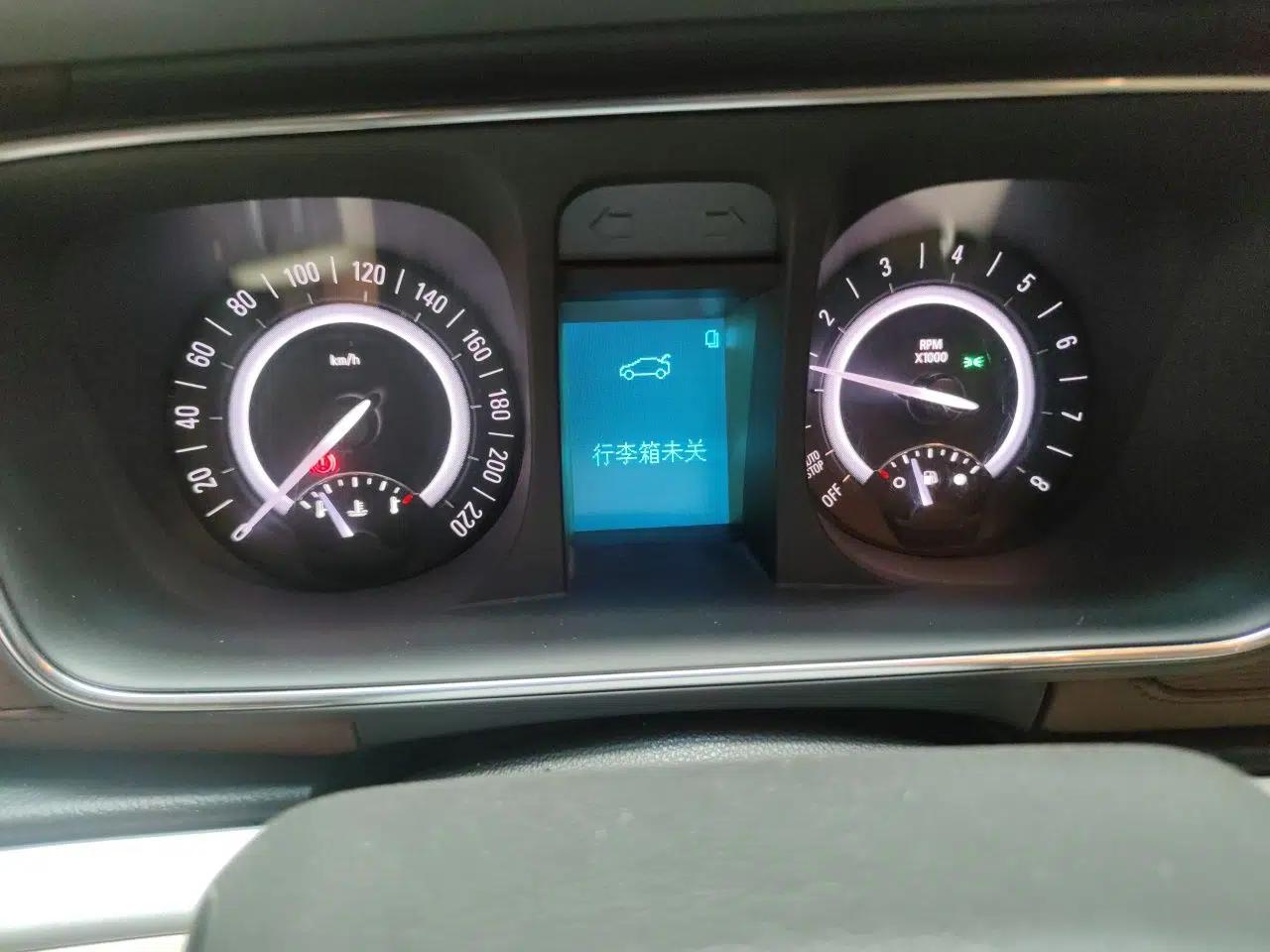 Buick GL8 2018 28T Luxury Model China VI Standard — миниатюра 11