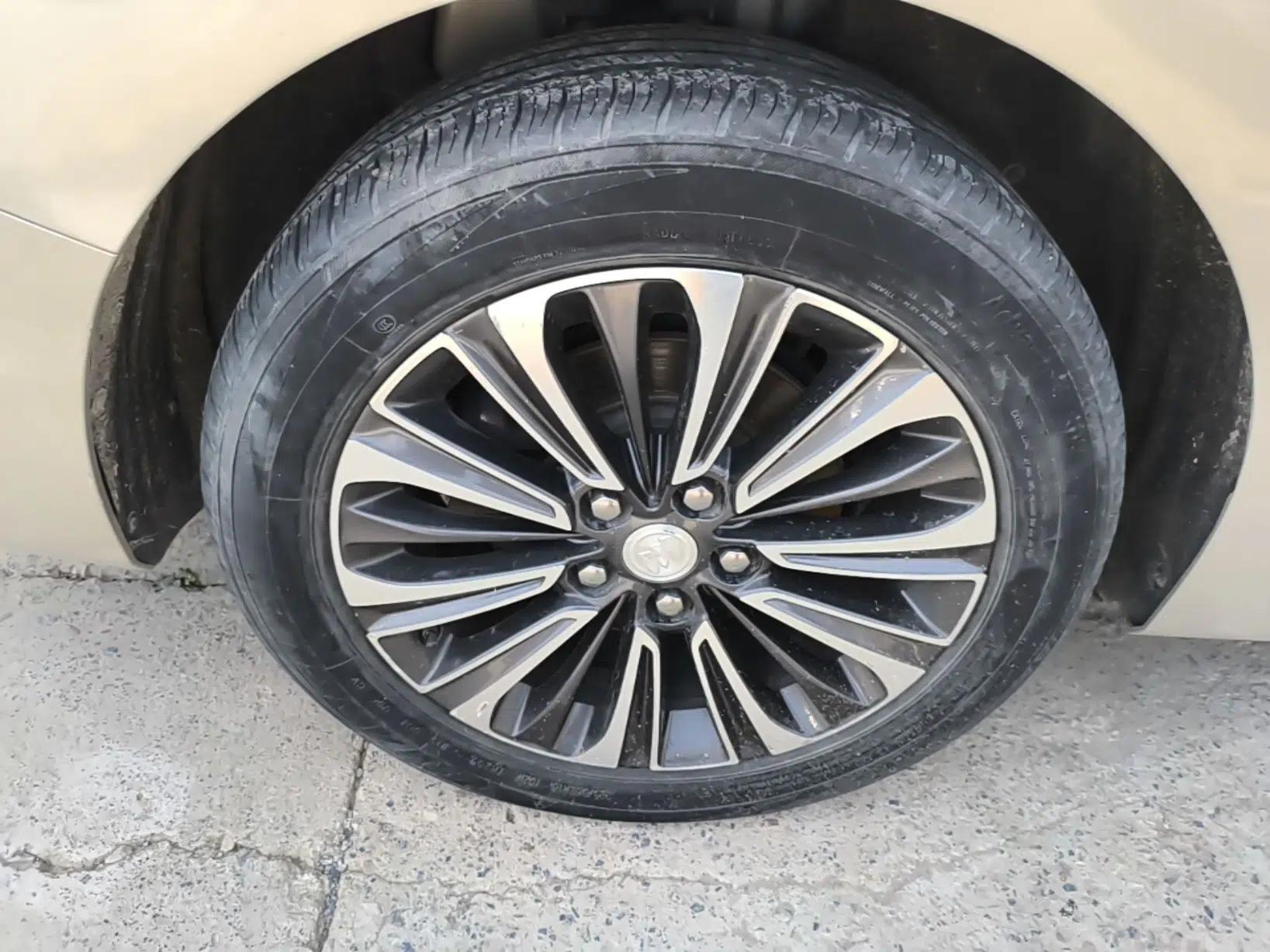 Buick GL8 2020 ES Land Cruiser 653T Flagship Model — миниатюра 11
