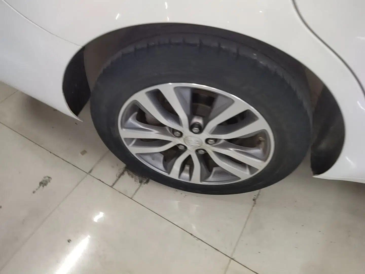 Buick GT 2021 1.3T Automatic Mild Hybrid Elite Version — миниатюра 11