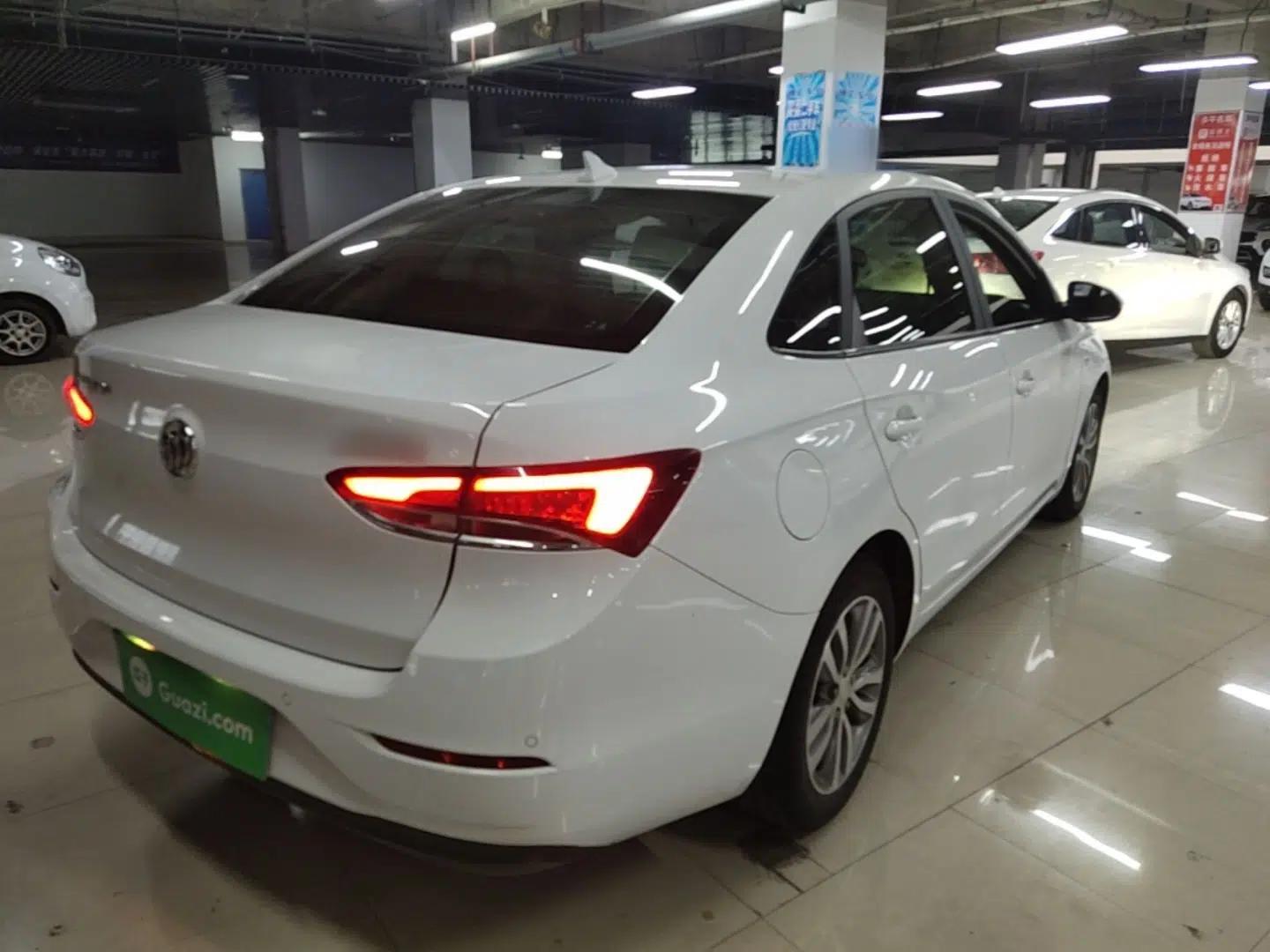 Buick GT 2021 1.3T Automatic Mild Hybrid Elite Version — миниатюра 6