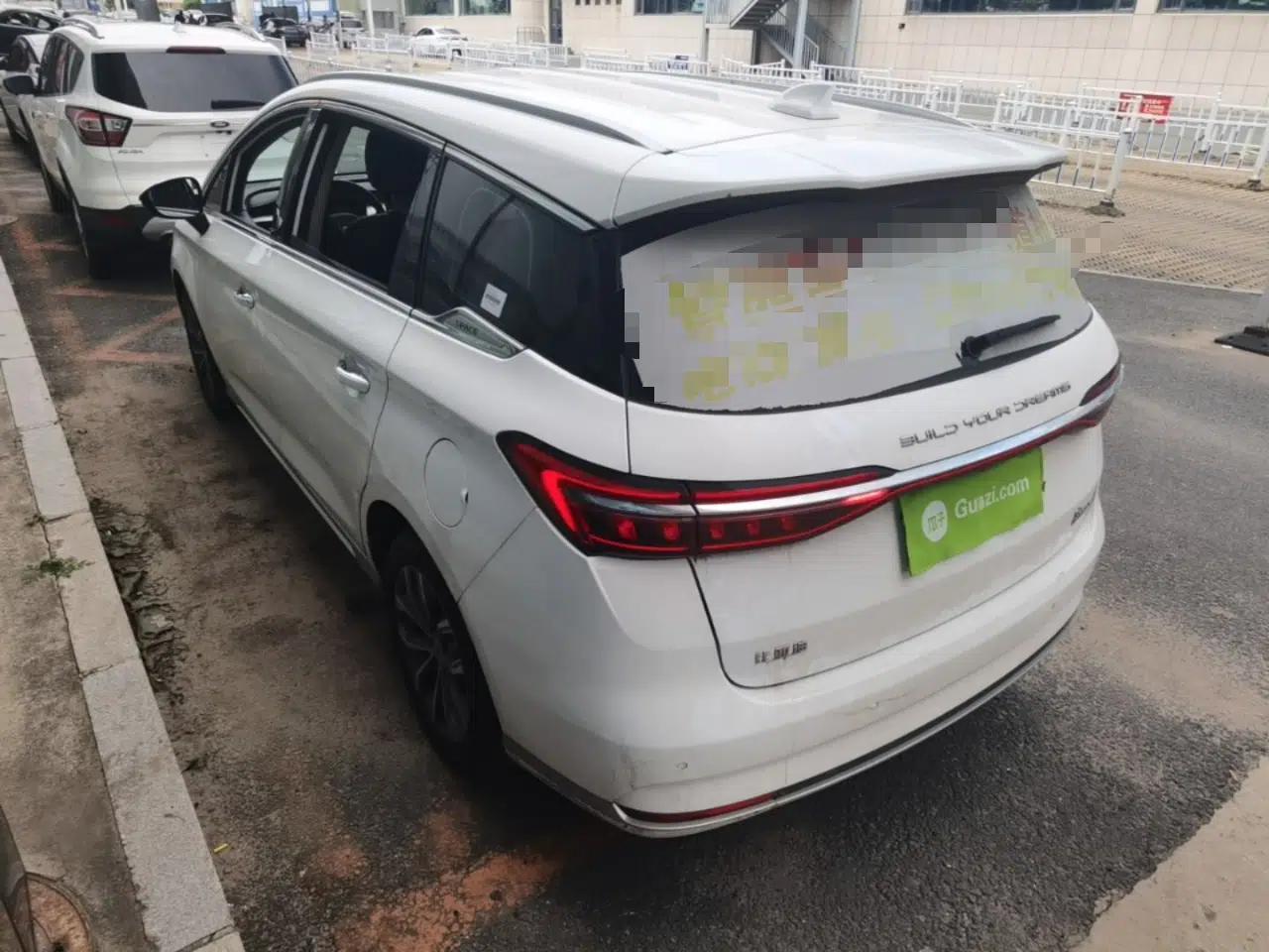 BYD Song MAX 2021 Upgraded Model 1.5T Automatic Luxury 7-Seater — миниатюра 4