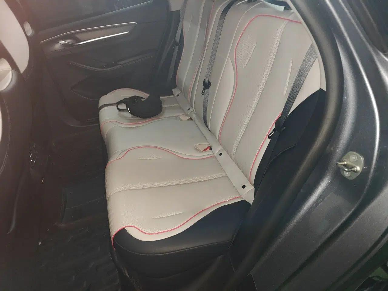 BYD Destroyer 05 2022 DM-i 55KM Prestige Model — миниатюра 17