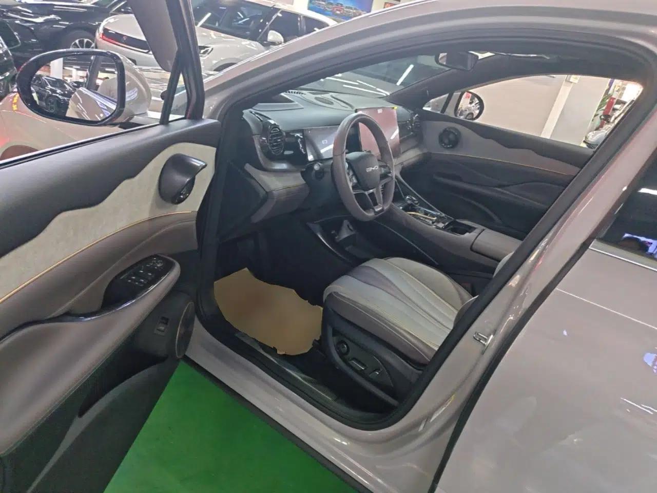 BYD Frigate 07 2023 DM-i 100KM Flagship Model — миниатюра 18