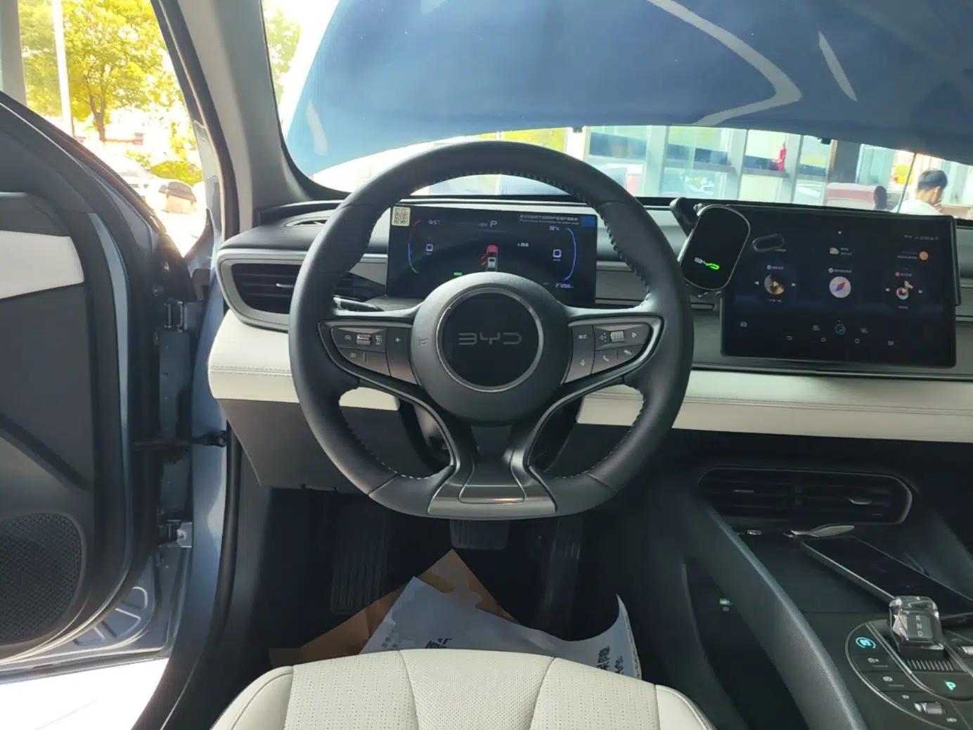 BYD Seal 05 DM-i 2025 DM-i Smart Drive 55KM Luxury Model — миниатюра 18
