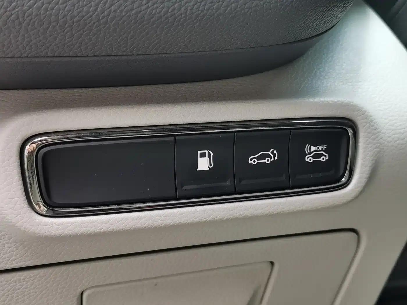 Trumpchi GS8 2022 Hybrid Series 2.0TM 2WD Premium Edition (7-seater) — миниатюра 17
