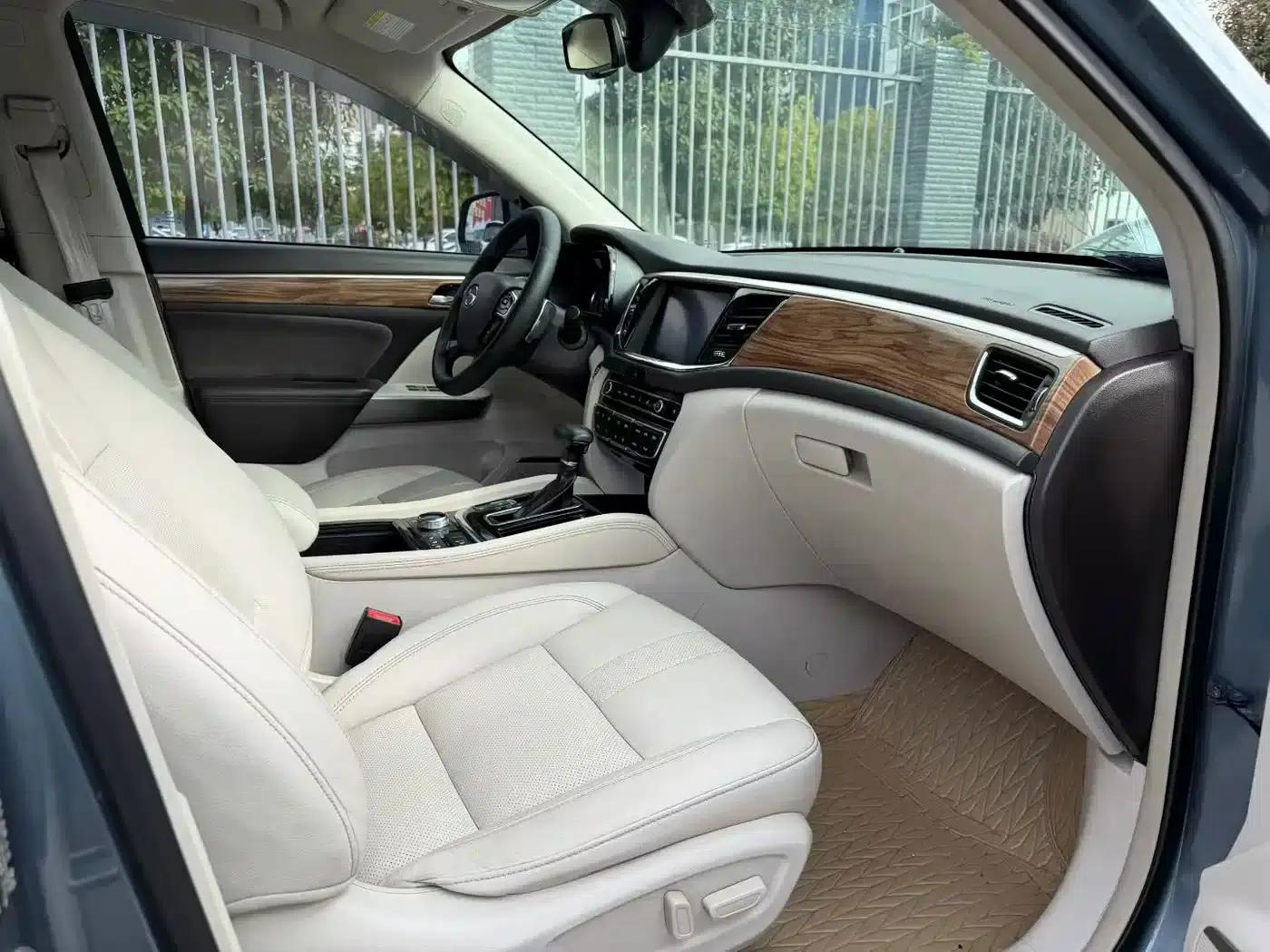 Trumpchi GS8 2017 320T 4WD Luxury Intelligent Connected Edition (7-seater) — миниатюра 6