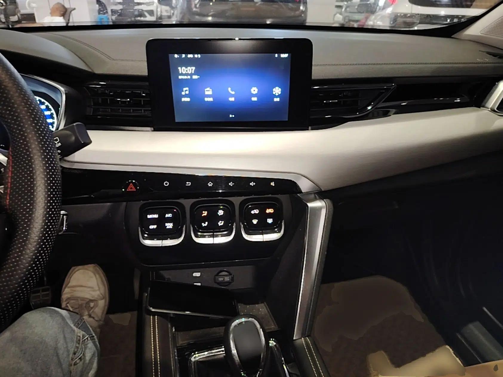 BAIC Beijing X3 2021 1.5T Manual Glory Edition — миниатюра 12