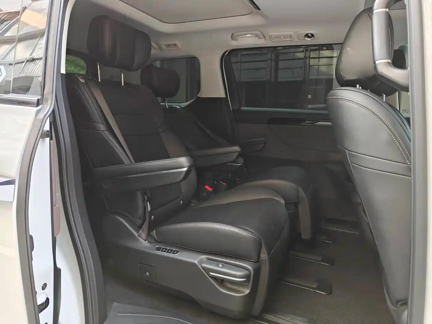 Trumpchi E8 2024 Glory Series 2.0L Glory Edition — миниатюра 4