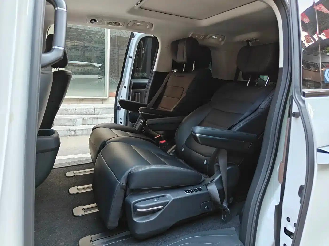 Trumpchi E8 2024 Glory Series 2.0L Glory Edition — миниатюра 7