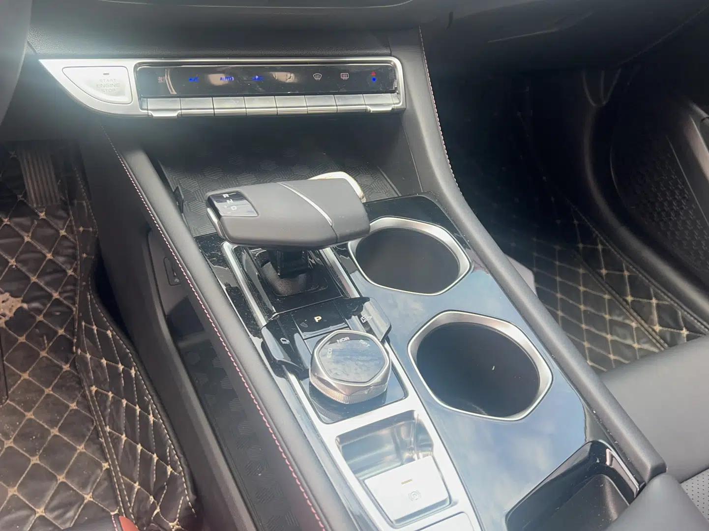CHANGAN Eado 2023 Changan Edition PLUS Blue Whale NE 1.4T GDI DCT Prestige Version — миниатюра 17