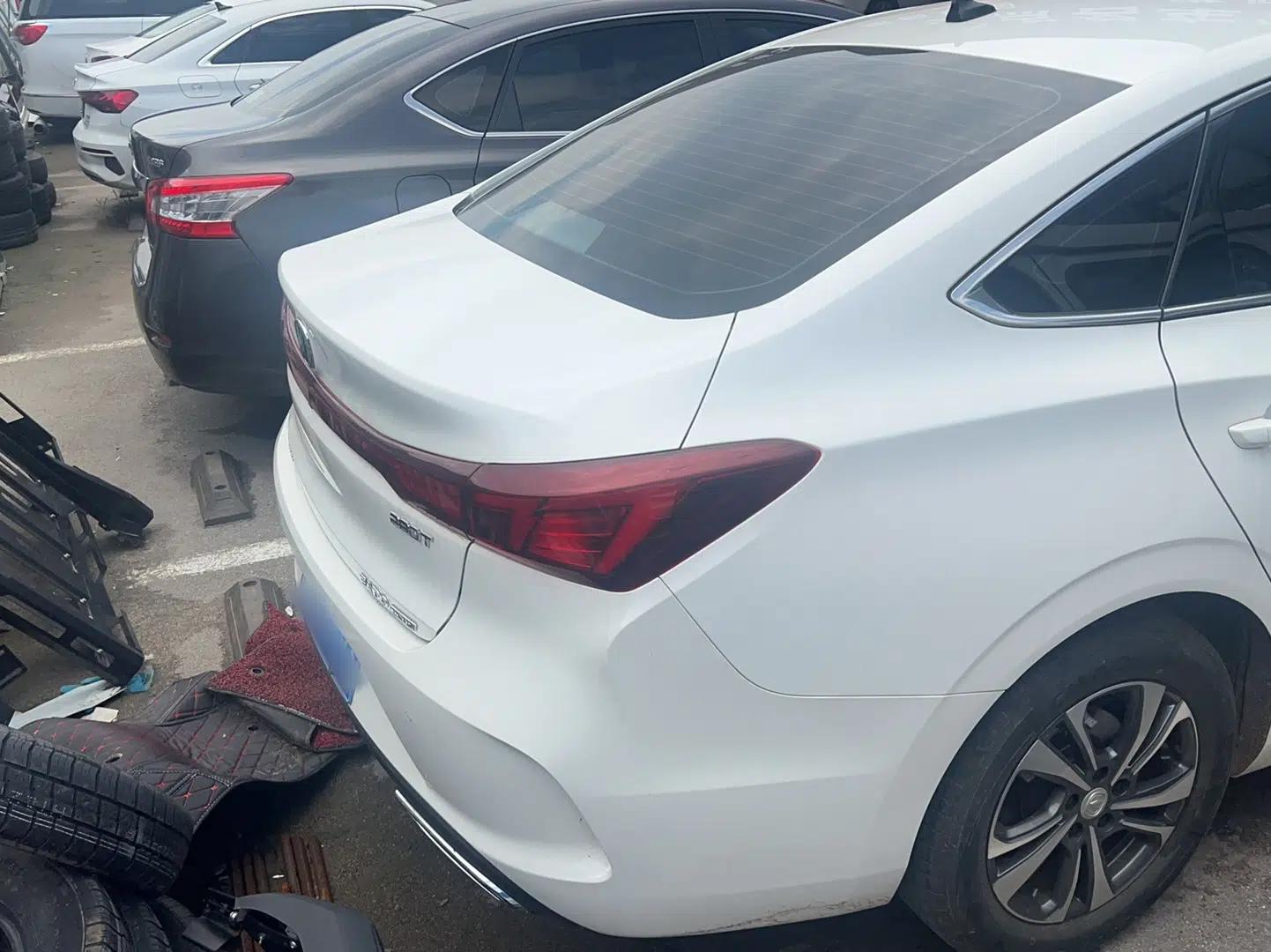 CHANGAN Eado 2023 Changan Edition PLUS Blue Whale NE 1.4T GDI DCT Prestige Version — миниатюра 5