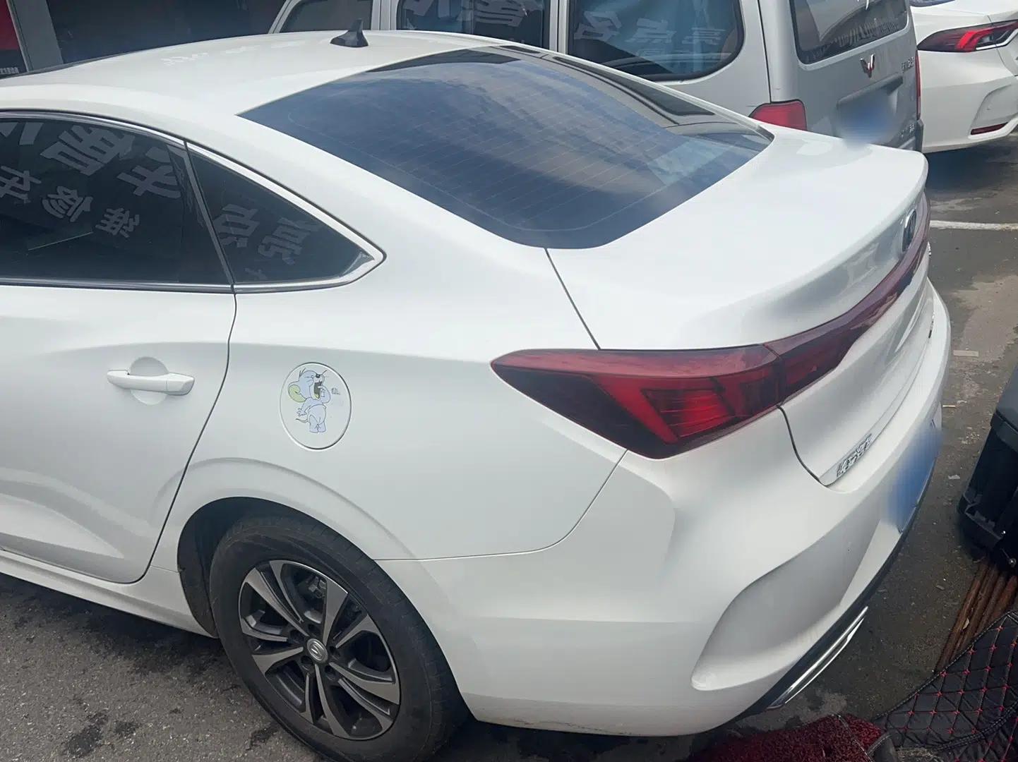 CHANGAN Eado 2023 Changan Edition PLUS Blue Whale NE 1.4T GDI DCT Prestige Version — миниатюра 7