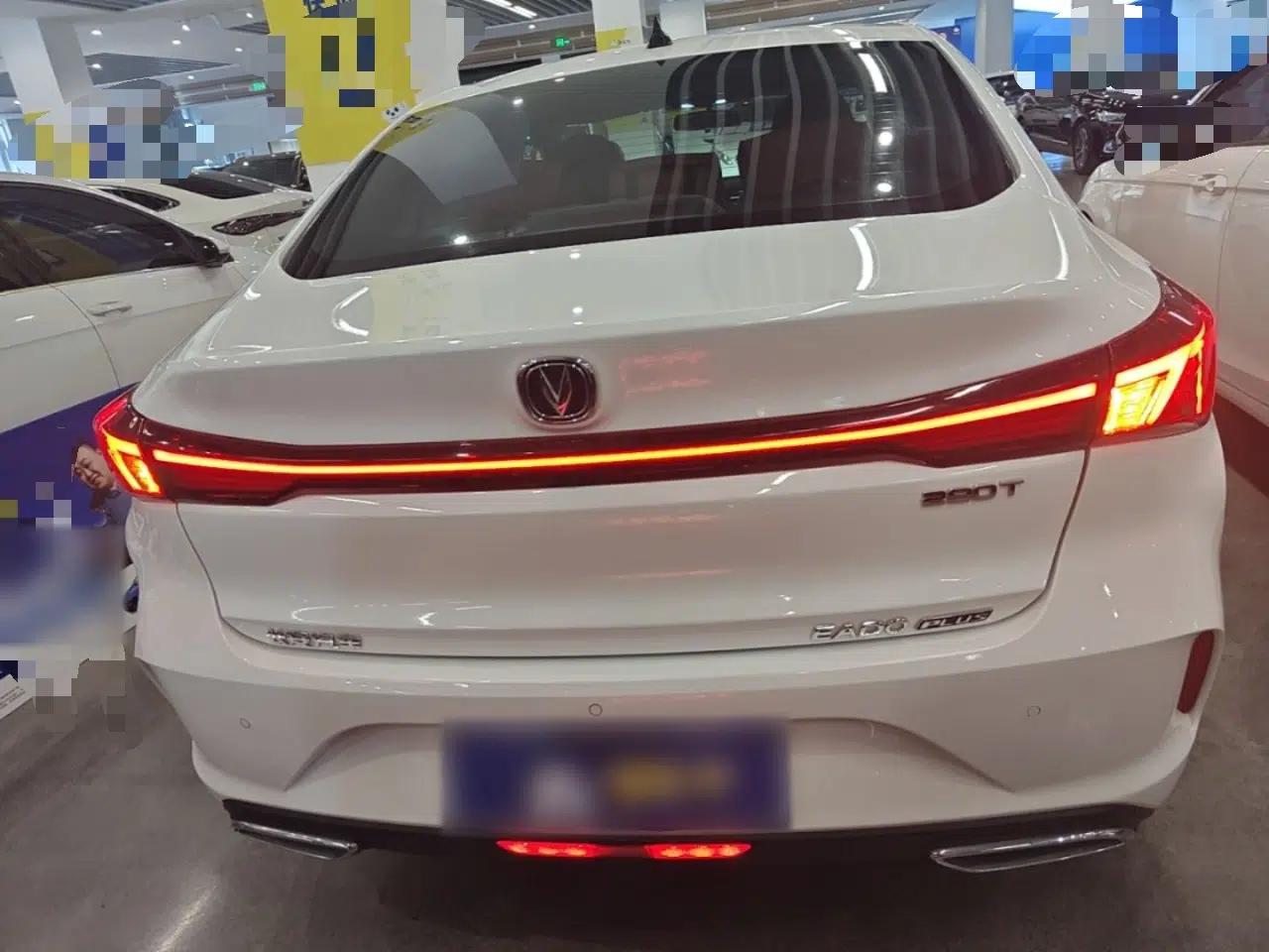 CHANGAN Eado 2023 Changan Edition PLUS Blue Whale NE 1.4T GDI DCT Prestige Version — миниатюра 5