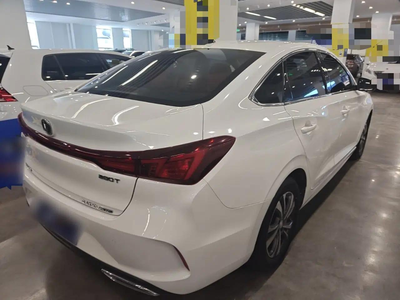 CHANGAN Eado 2023 Changan Edition PLUS Blue Whale NE 1.4T GDI DCT Prestige Version — миниатюра 6