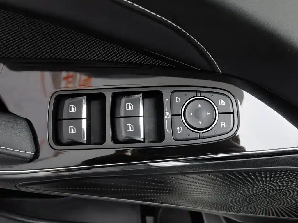 Haval H6 2024 1.5T 2WD Classic Edition — миниатюра 9