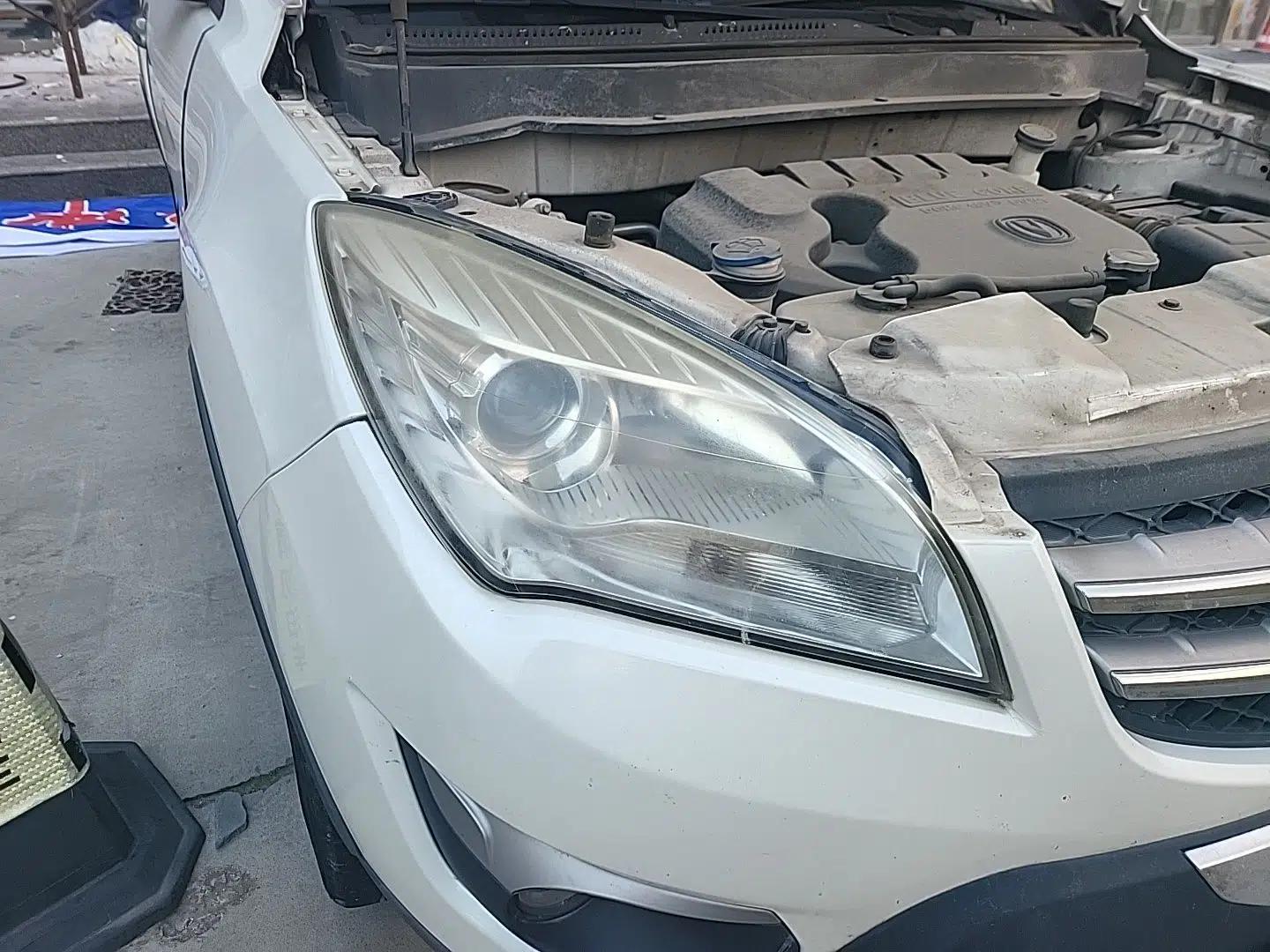 CHANGAN CS35 2014 1.6L Manual Luxury Model China IV Standard — миниатюра 7