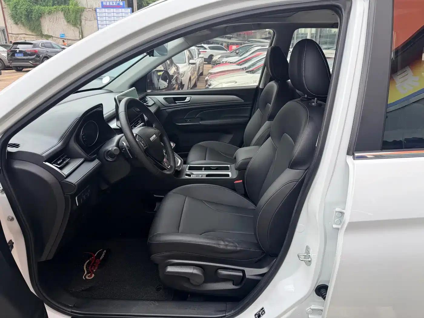 Haval M6 2021 PLUS 1.5T DCT Elite Intelligent Connectivity Edition — миниатюра 3