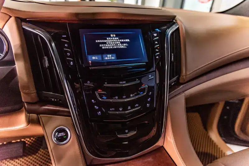 2016 Cadillac Escalade 6.2L Automatic 4WD 7-Seater (Parallel Import) — миниатюра 8