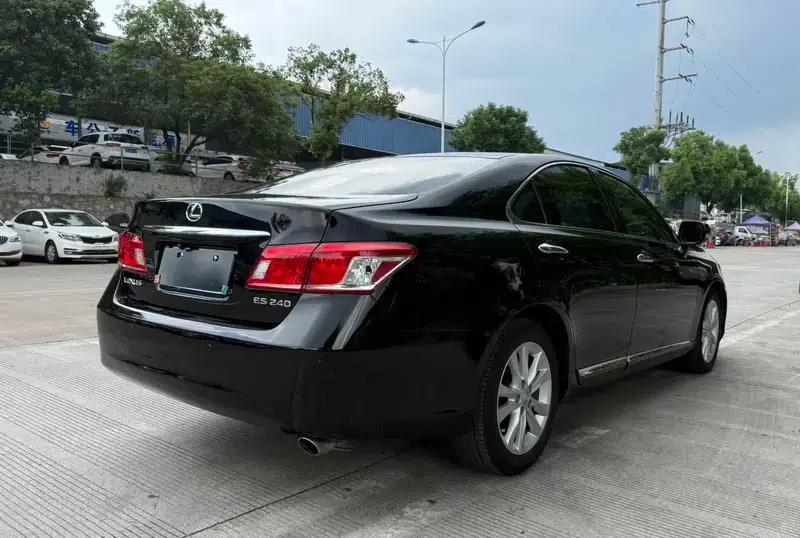 Lexus ES 2010 240 Luxury Edition — миниатюра 6