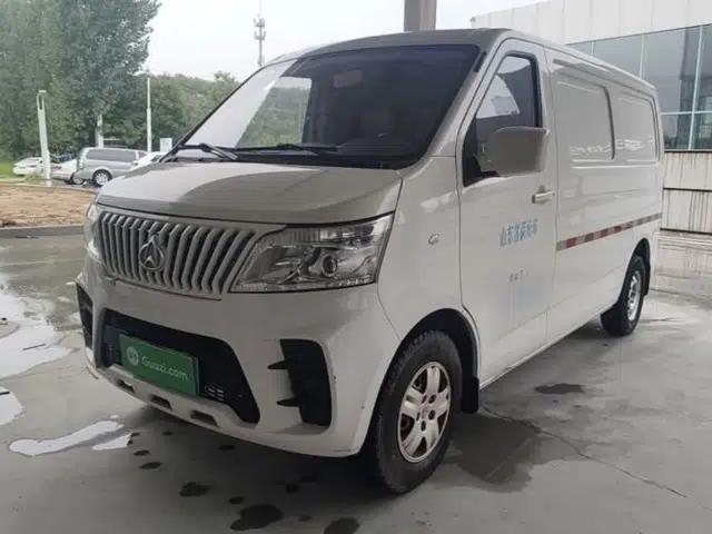 CHANGAN KAICHENG Ruixing EM60 2022 Pure Electric Van 4498 mm Long Flat Roof with Rear-Hinged Doors 2 Seats 60 kW 41.86 kWh