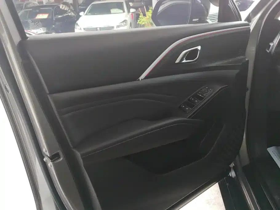 Haval Xiaolong MAX 2023 1.5L Hi4 105 4WD Navigator Edition — миниатюра 7
