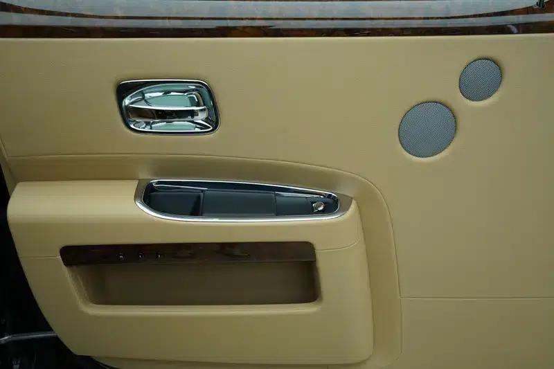 2014 Ghost 6.6T British Classic Edition — миниатюра 12