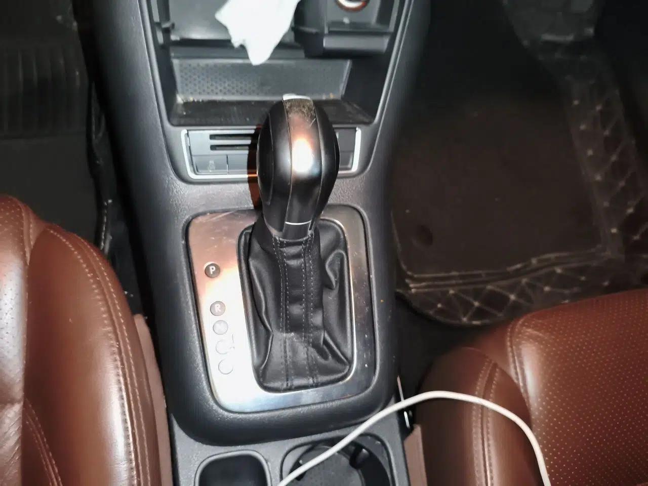 Volkswagen Tiguan 2013 1.8TSI Automatic Two-Wheel Drive Luxury Model — миниатюра 14